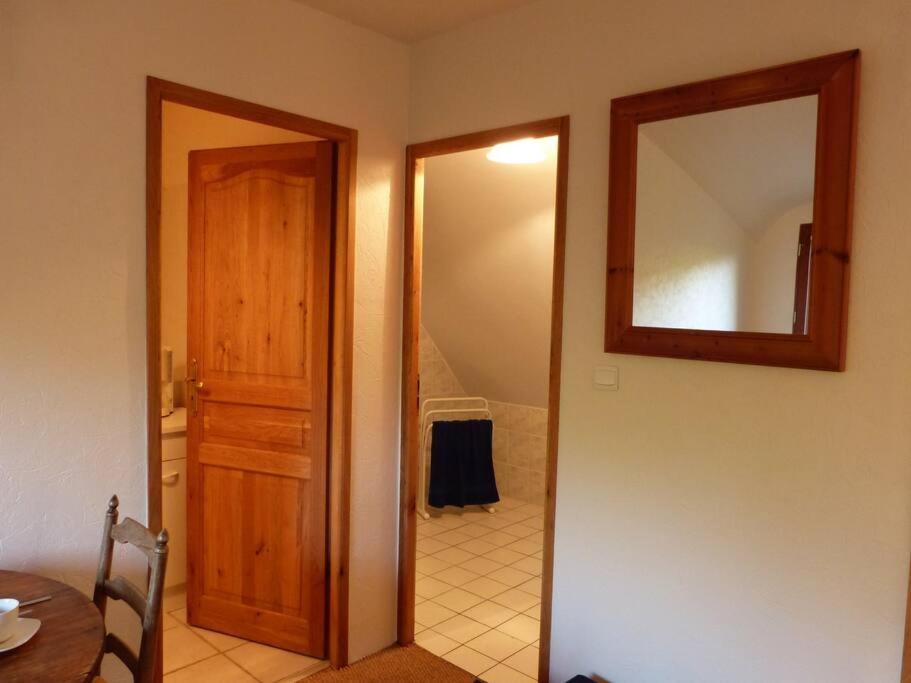 Studio Dans Une Chaumiere De Caractere Baud Eksteriør billede